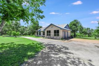 New Listing! 4 BDRM Hill Country Home with Pool - Austin - 0