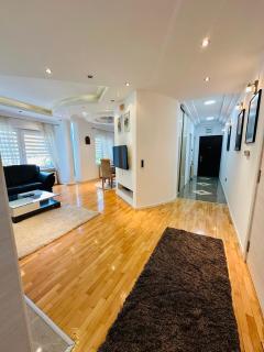 Urban Stay Skopje - 5