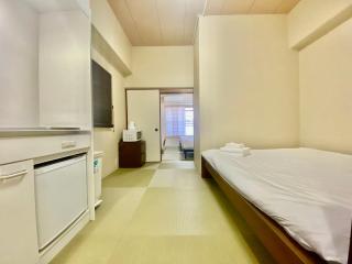 3 minutes on foot from Dotonbori East Entrance 5 minutes on foot from Shinsaibashi area traditional Japanese-style room - Osaka - 9