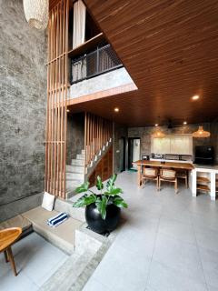 Man Cave industrial loft at central Berawa NEW - 0