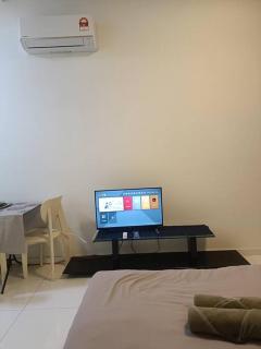 Cozy Sky Loft 2 Guests Nflix, Disney Plus & HBO B30B - Johor Bahru - 3