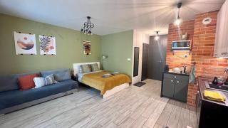 Roztocka studio, free parking, AC, 1 tram to the city & PGE National Stadion by Cosmo Spirit - 1