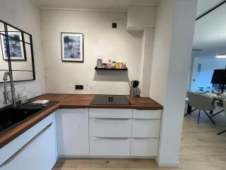 Großzügiges Wohnen mit Seeblick in Zentrumsnähe - 1