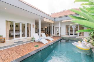 Villa Leya & Leon Canggu - Private 3BR Villa with Pool - Canggu - 0