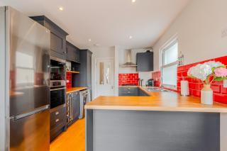Amazing 3BR Apartment near Wimbledon Park & Tube - Londra - 4