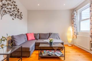 Amazing 3BR Apartment near Wimbledon Park & Tube - Londra - 0