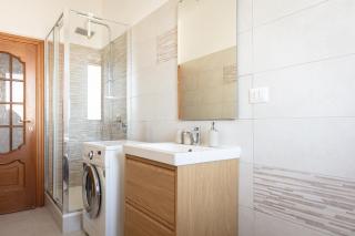 DeHomes - One bedroom, City view, Balcony, Wi-fi & Netflix, treno-bus to centre - Corsico - 6