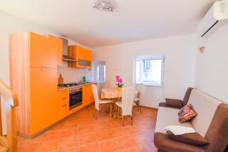 Old Town Apartment - Opatija, Lovran - Lovran - 9