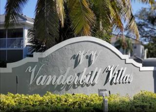 Vanderbilt Villas Naples Condo,Walk to Beach - Naples - 7