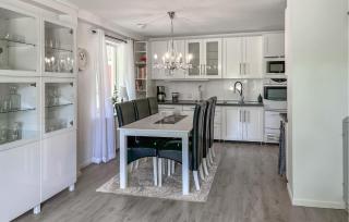 1 Bedroom Awesome Apartment In Värnamo - 7