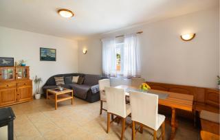 Lovely Apartment In Splitska - Postira - Splitska - 8