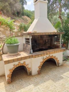 Baso Hilltop Apartments - Argasi - 6