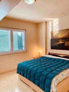 Wander-eat-sleep in da bllok in Tirana - Tirana - 4