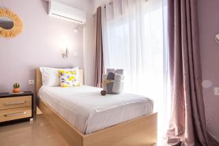 Potam'Sea Bliss 4 - Beach Front, Sun Beds & Parking - 3