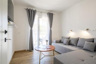 Maloa One Bedroom 2 - 7
