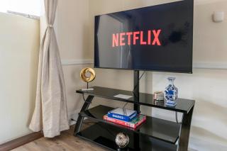 Sunny and Cozy Apartment Near Downtown Washington DC with City Views - 8