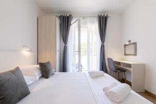 Maloa One Bedroom 2 - 4