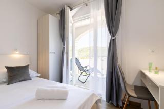 Maloa One Bedroom 2 - 5