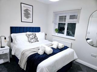 Sapphire House - Groups Contractors Families Birmingham Solihull - 1