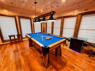 Blaze of Glory - New Luxury, 4BR, Theater, Arcade, EVC, Location - 8
