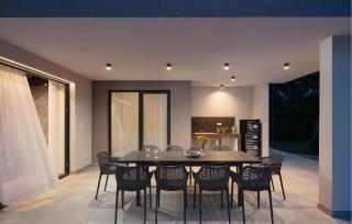 Cozy Home In Rasa With Kitchen - Raša - 2