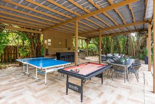 8BR Entertainers Estate w Pool Games Theater - Coconut Creek - 1