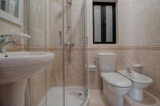 Spacious Corner Maisonette - Blessings - 4