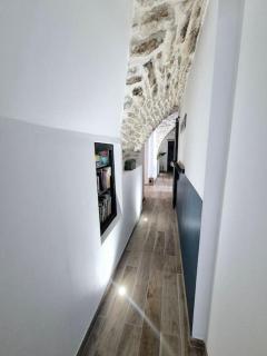 Maison atypique avec jardin - Vestric-et-Candiac - 9