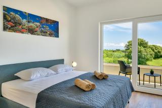 Villa Coastal Charm Ližnjan with Private Pool - 1
