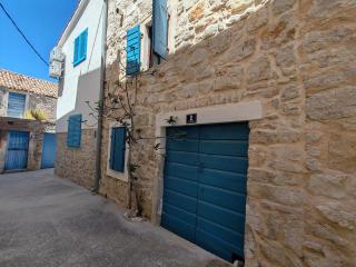 House Admiralda near center and Luke beach - Murter - 8