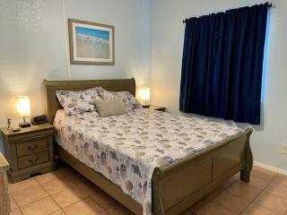 Morningside #201 Lovely condo close to beach access - South Padre Island - 6