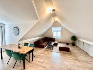 Modern, spacious with free car parking - Split - 9