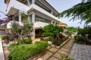 Pool Apartment Bakija - Happy Rentals - Pakoštane - 8