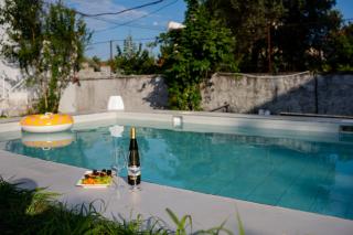 Home in Shkoder with Outdoor Pool - 9