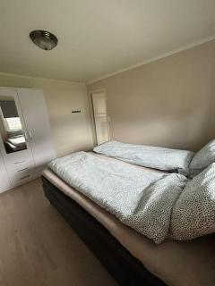 Romslig tilbaketrukket leilighet i Tromsø - Gratis parkering - Tromsø - 1