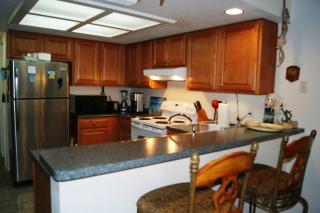 Parklane #105 2-3 minute walk to beach access - 8