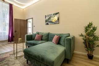 Oasis Apartment On the Broadway with AC - Budapest - 4