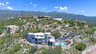 Tucson Hilltop Estate - 8