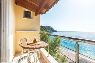 Potam'Sea Bliss 36- Beach Front, Sun Beds & Parking - Himare - 1