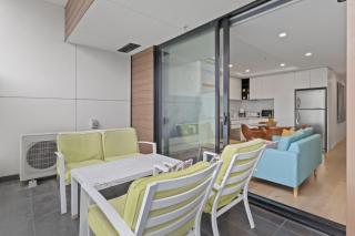 Elegant Inner-City 2-Bed with Essential Amenities - Melbourne - 7