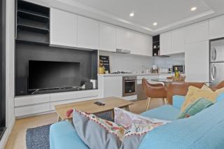 Elegant Inner-City 2-Bed with Essential Amenities - Melbourne - 5