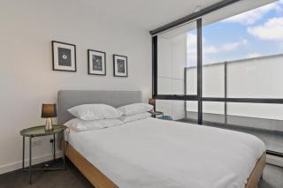Elegant Inner-City 2-Bed with Essential Amenities - Melbourne - 2