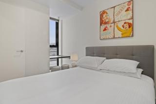 Elegant Inner-City 2-Bed with Essential Amenities - Melbourne - 4
