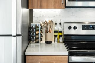 Beautiful 1BR Apt in Hollywood w Pool and Parking - 7