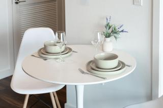 Beautiful 1BR Apt in Hollywood w Pool and Parking - 4