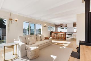 The Endless Summer Home - Beach and Town Location - Mount Maunganui - 0
