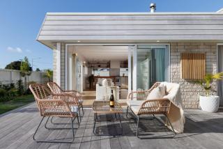 The Endless Summer Home - Beach and Town Location - Mount Maunganui - 8