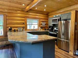 Sugar Pine Lodge - 9