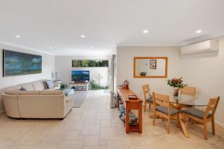 Rest A While - Narrabeen - 1