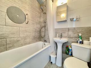 Appartement T3 face à la mer avec terrasse et parking privé à Sète - FR-1-338-587 - 1